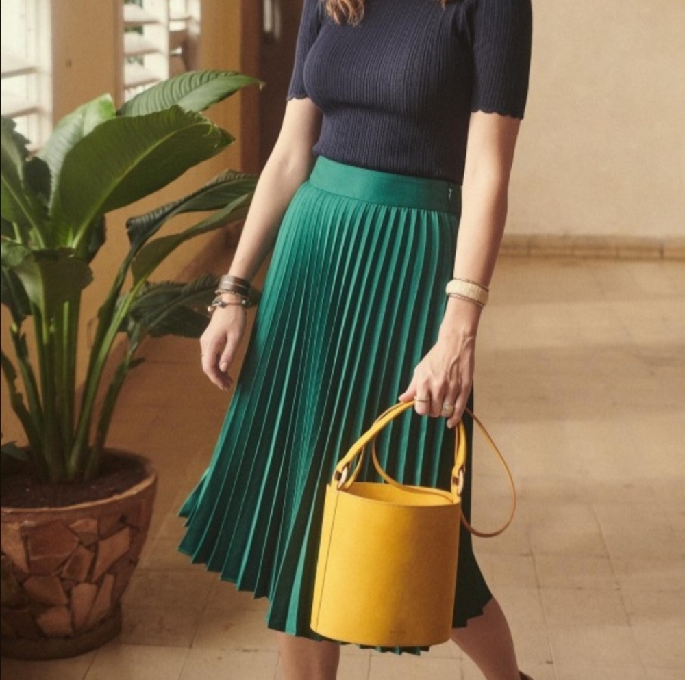 Sezane Bottle Green Dino Skirt in Size 36